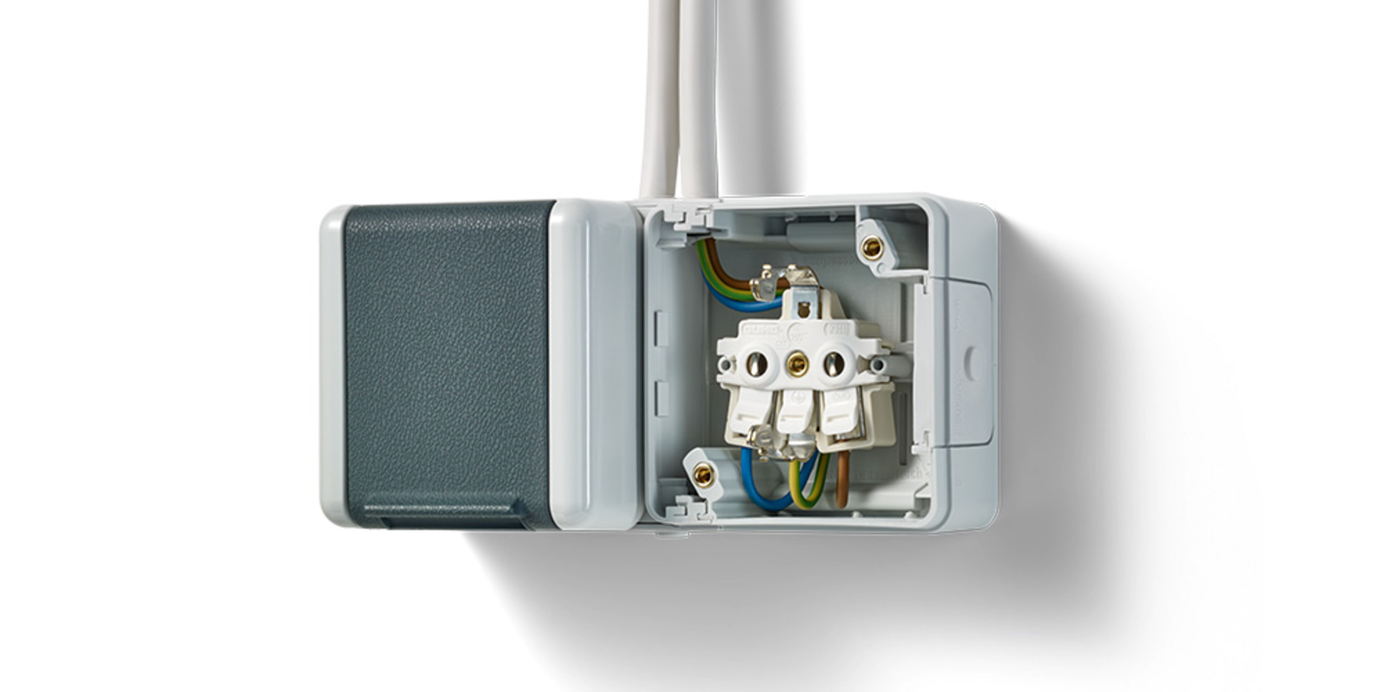 Doppelsteckdose mit Trennsteg bei Elektro Friedrich GmbH in Heusenstamm
